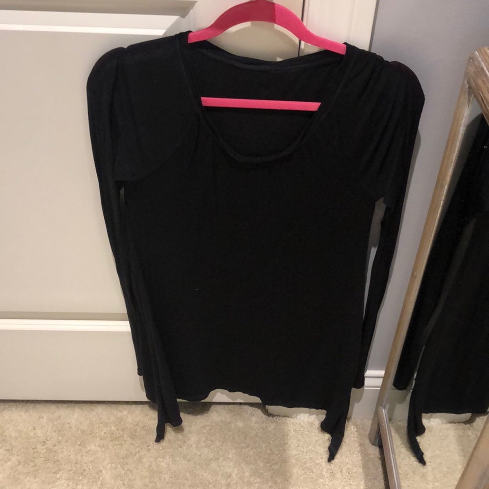 Lululemon long sleeve.